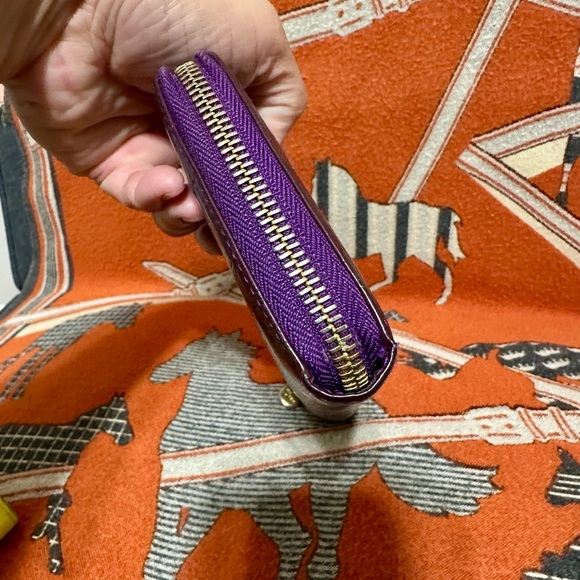 CHRISTIAN DIOR ❤️🌟PATENT LEATHER ZIPPY WALLET⭐️ - Picture 2 of 8